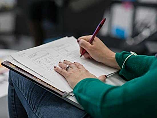 Kullanıcı Deneyimi (UI) ve Grafik Tasarım: İyi Tasarlanmış Bir Arayüzün Sırları